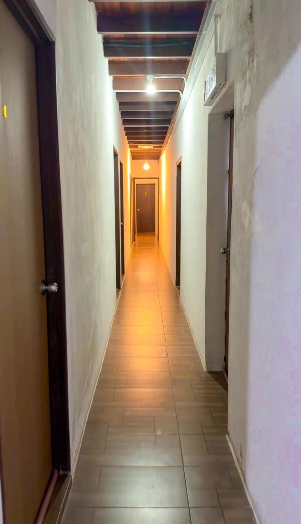 Tonight Hotel George Town Esterno foto