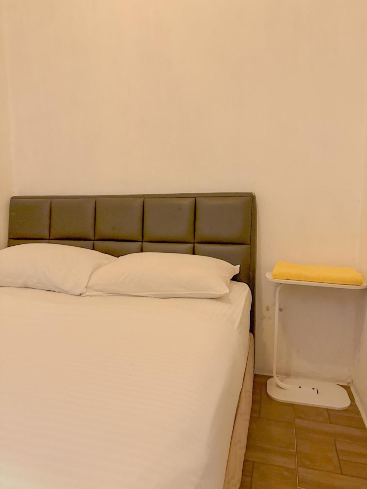 Tonight Hotel George Town Esterno foto