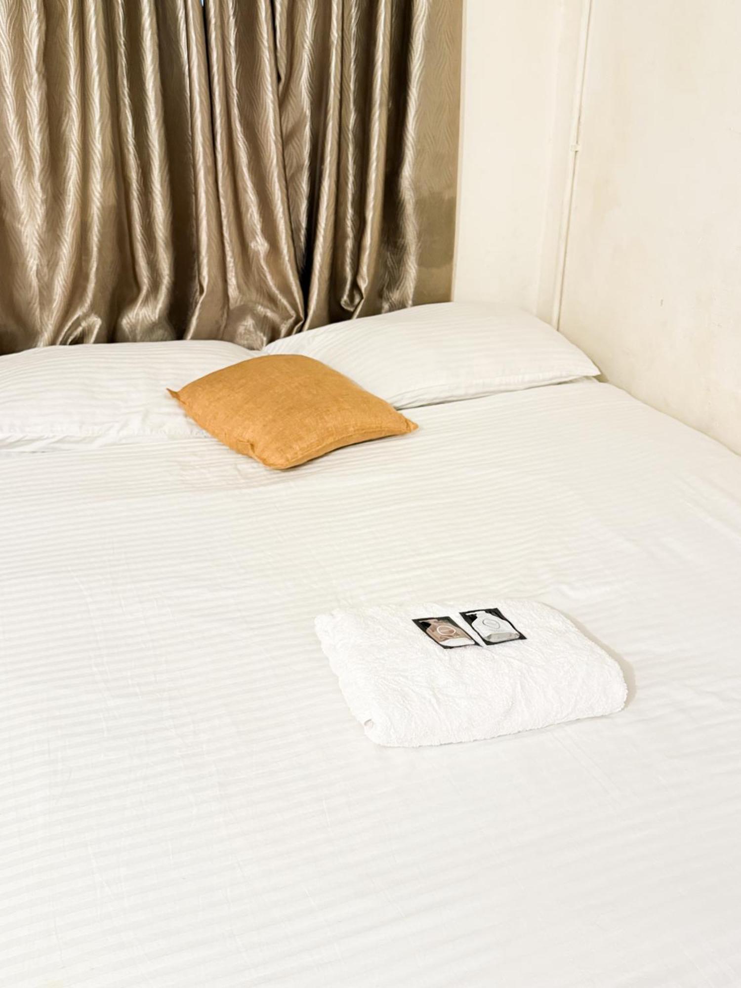 Tonight Hotel George Town Esterno foto